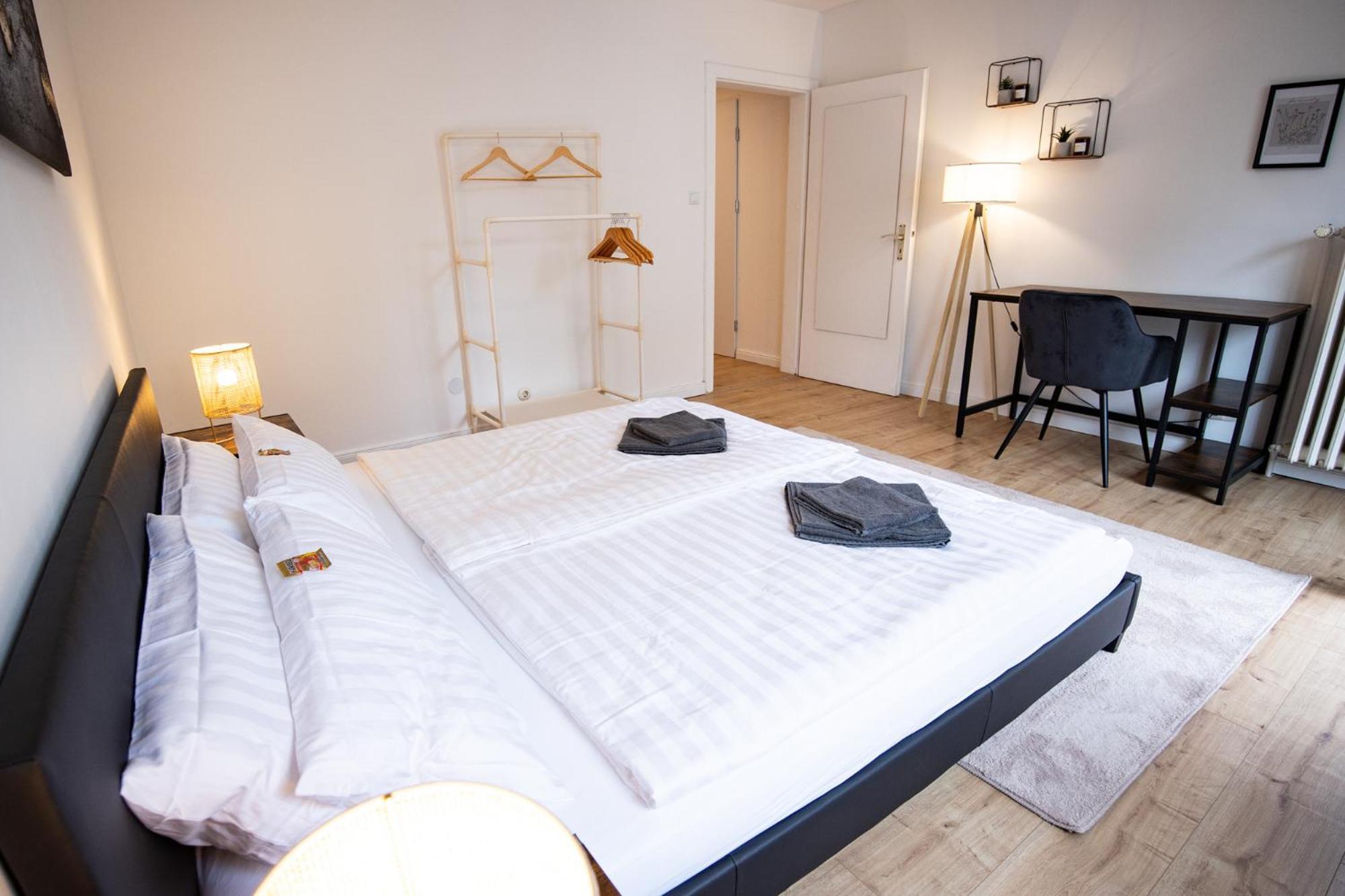 Me Living Bad Pyrmont Innenstadt 10 Meter Balkon Exterior photo