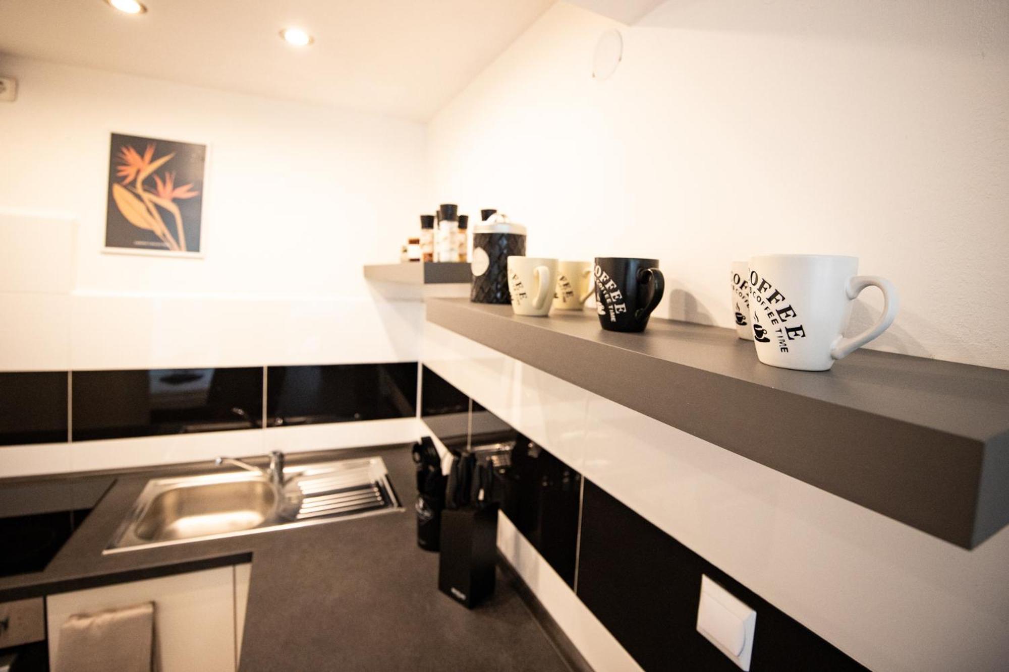 Me Living Bad Pyrmont Innenstadt 10 Meter Balkon Exterior photo
